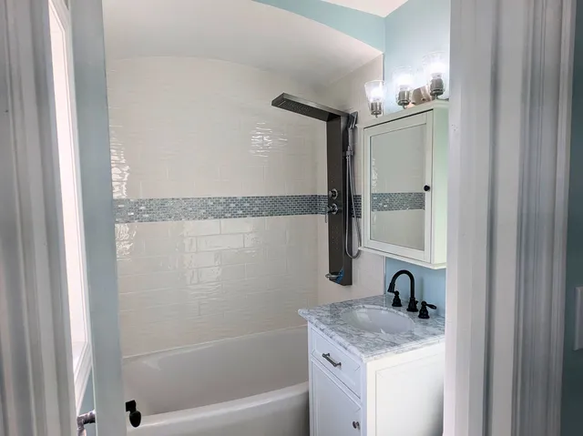 $3,200 | 9318 South Aberdeen Street, Chicago, IL 60620