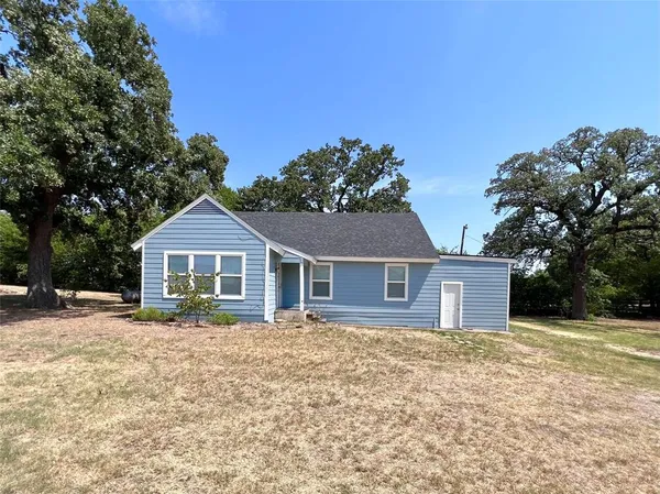 $1,900 | 6630 Hawk Road, Double Oak, TX 75022