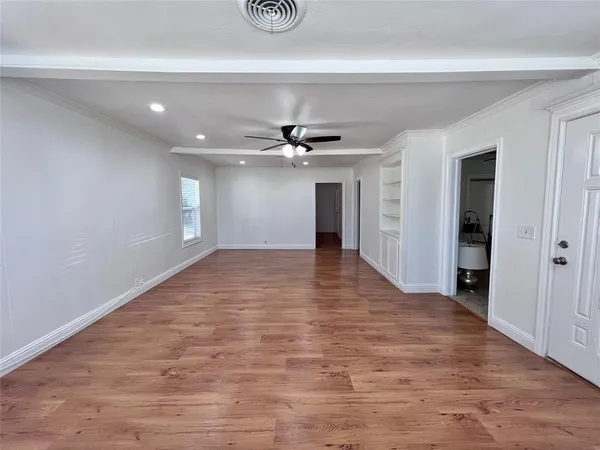 $1,900 | 6630 Hawk Road, Double Oak, TX 75022