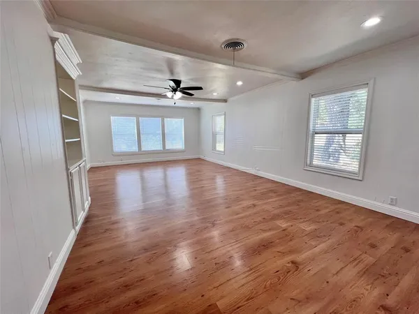 $1,900 | 6630 Hawk Road, Double Oak, TX 75022