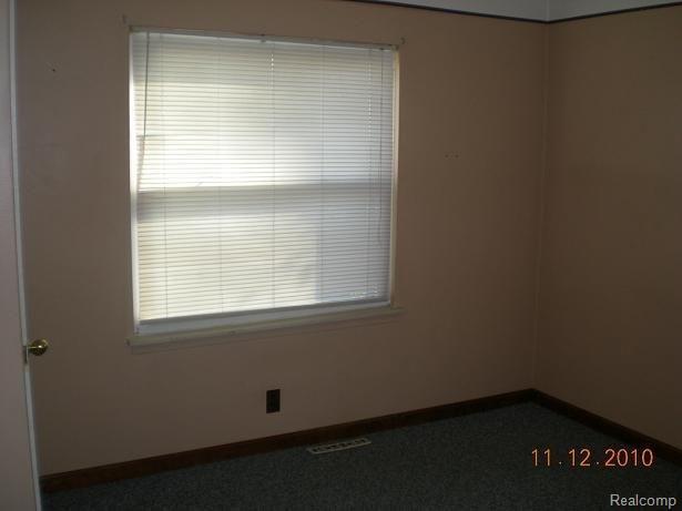 20121 Rensellor Street Livonia, MI 48152 - Photo 6 of 13 Bedroom 1
