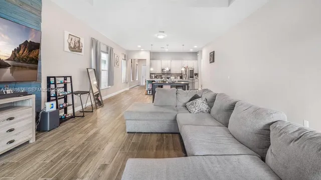 $685,000 | 19540 Wheelbarrow Bend, Loxahatchee, FL 33470