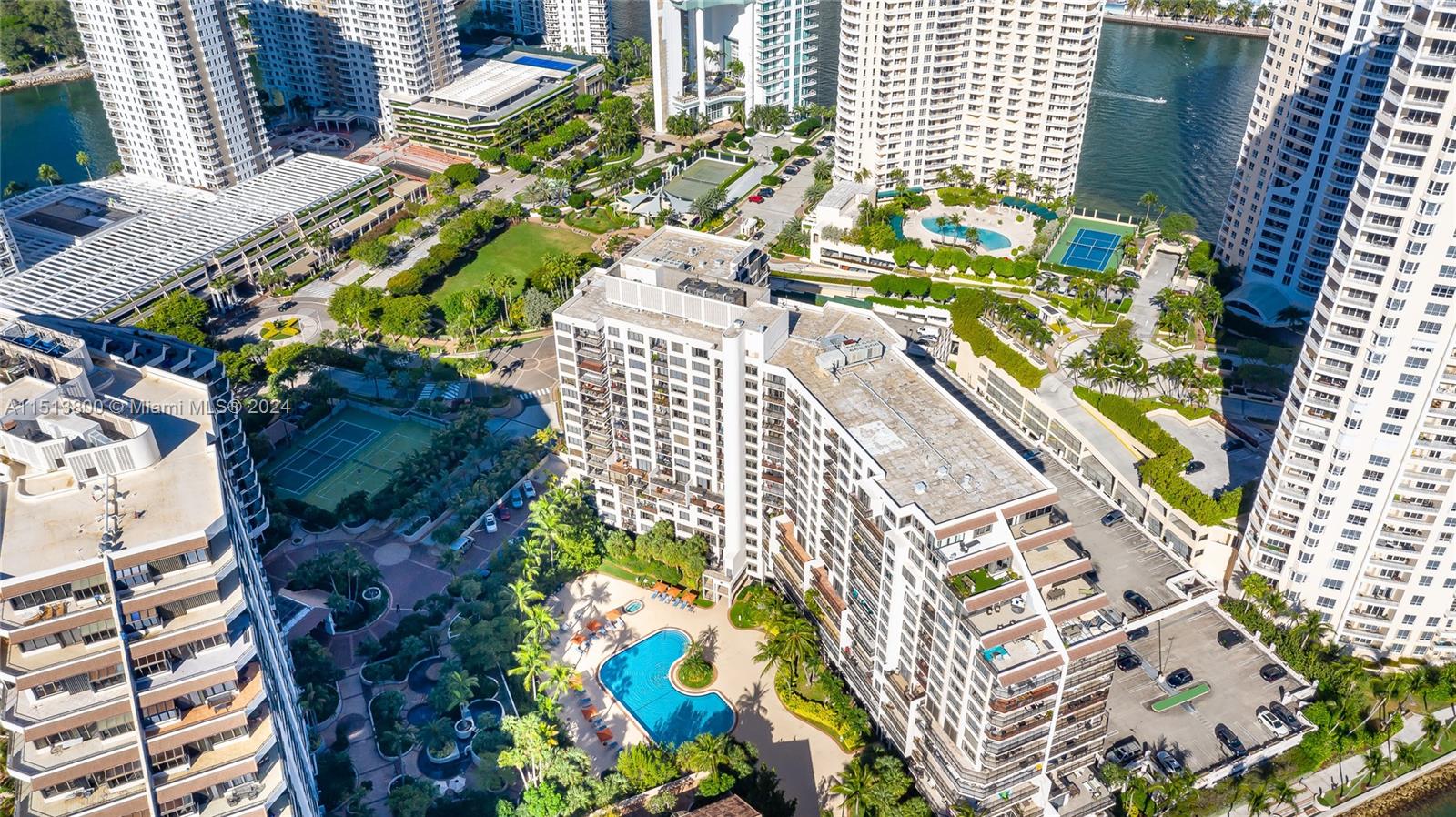540 Brickell Key Drive, Unit 905 Miami, FL 33131 - Photo 3 of 43