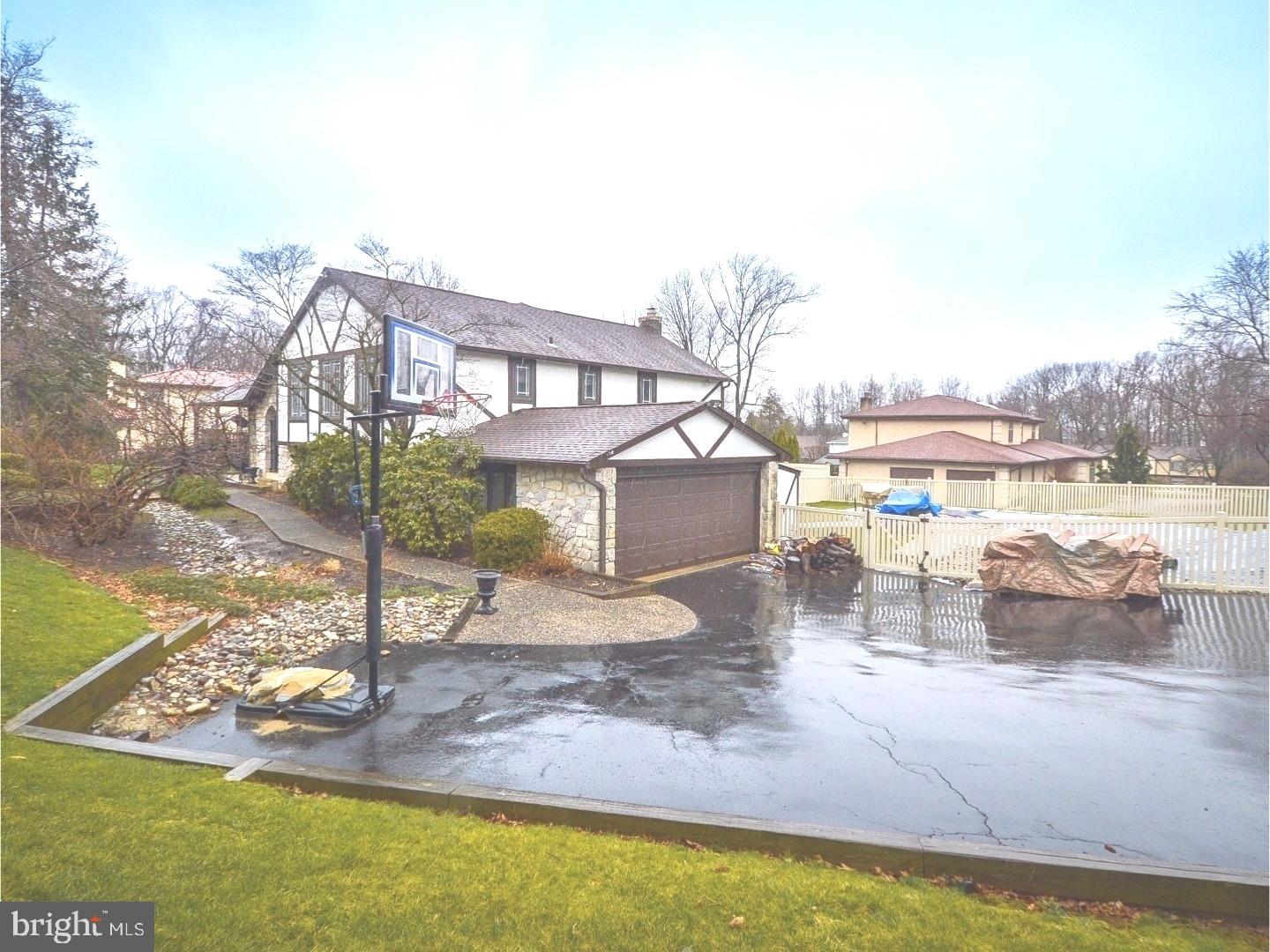 1267 Mettler Road Huntingdon Valley, PA 19006 - Photo 2 of 23 Exterior Side