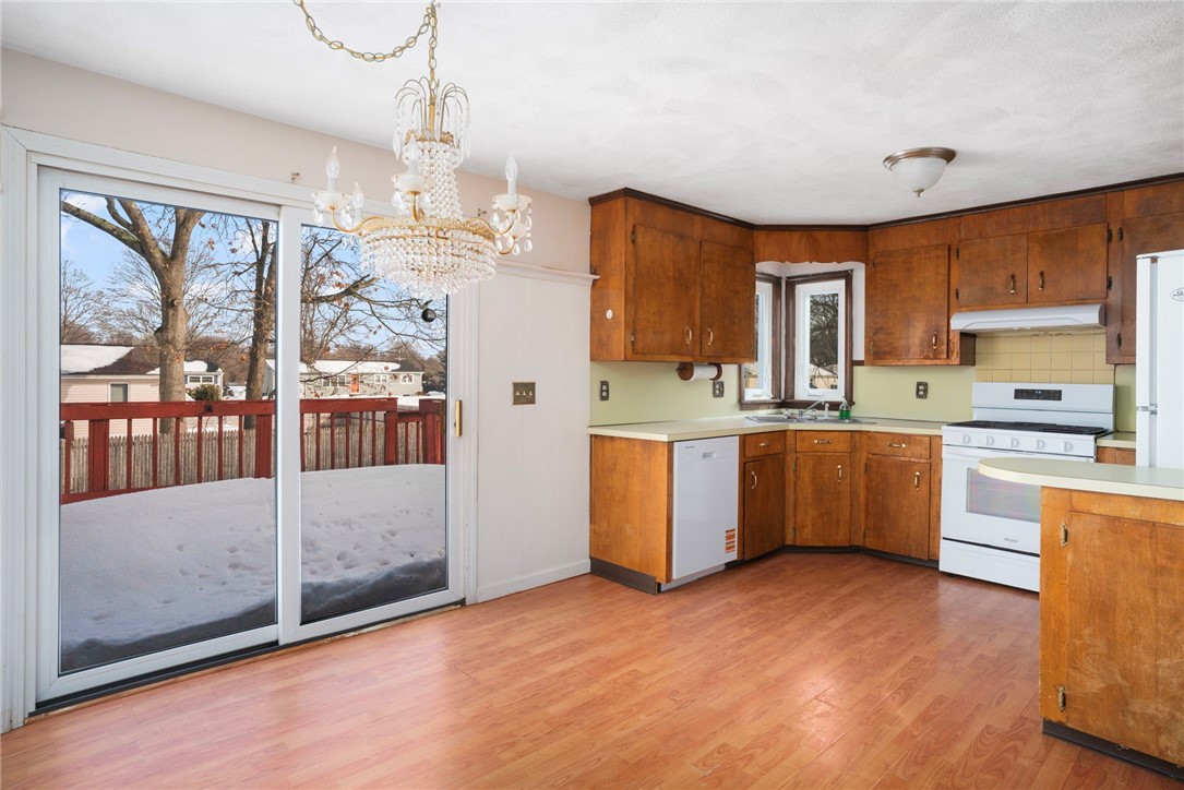 247 Asylum Road Warwick, RI 02886 - Photo 4 of 17 Kitchen with NEW appliances