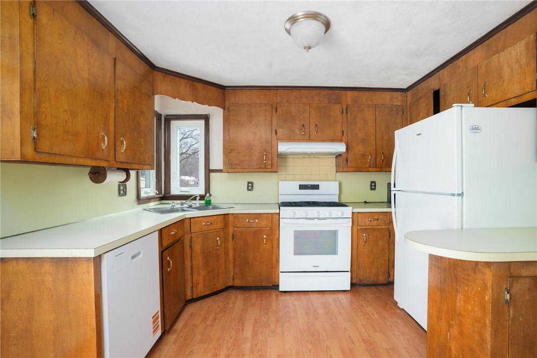 247 Asylum Road Warwick, RI 02886 - Photo 5 of 17