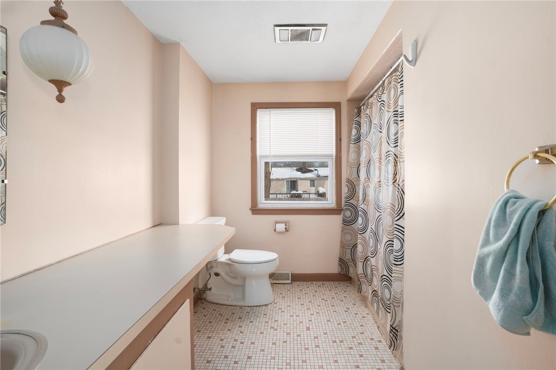 247 Asylum Road Warwick, RI 02886 - Photo 9 of 17 Full bath