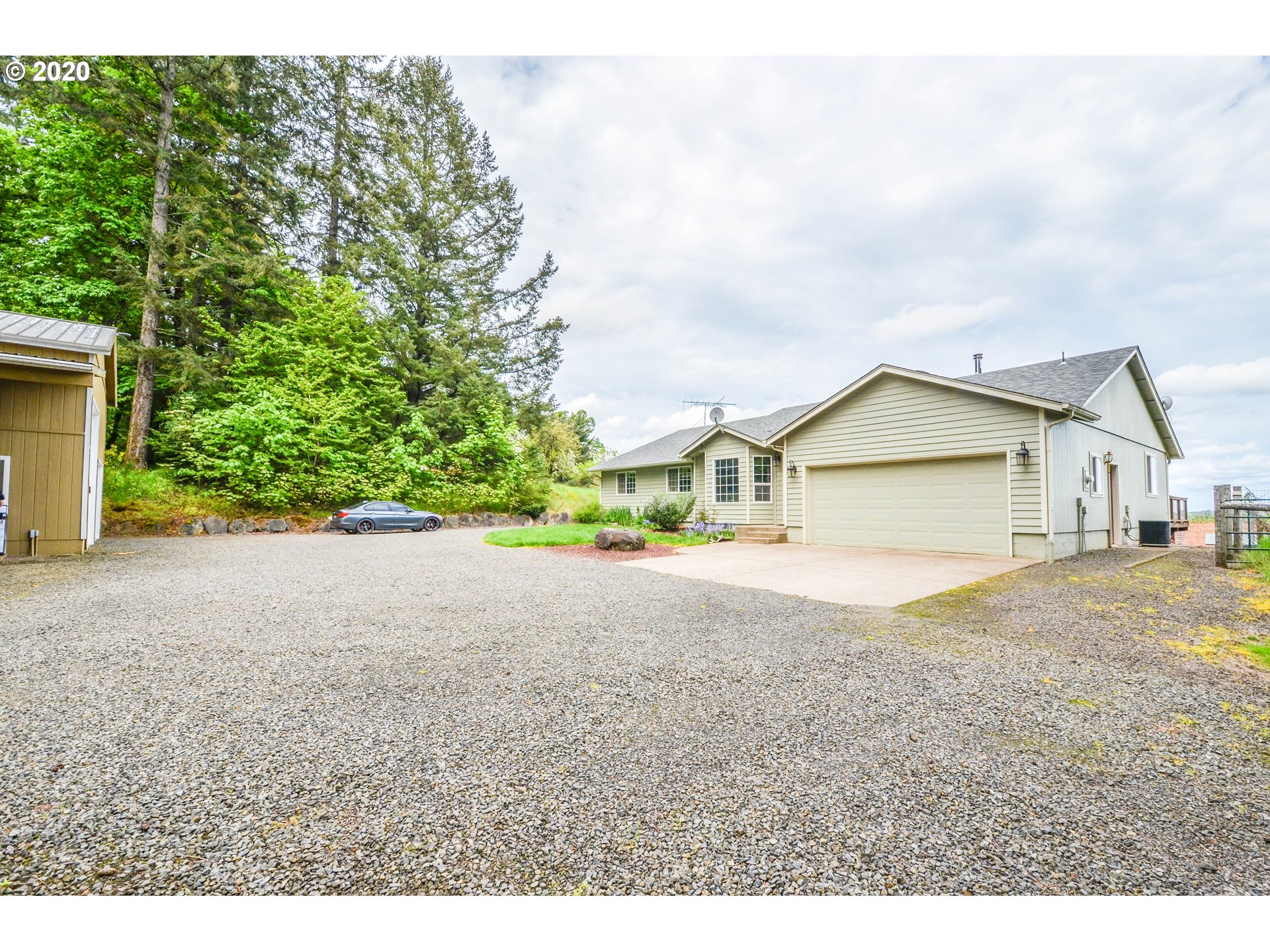 10880 Summit Loop Road Southeast Turner, OR 97392 - Photo 2 of 32