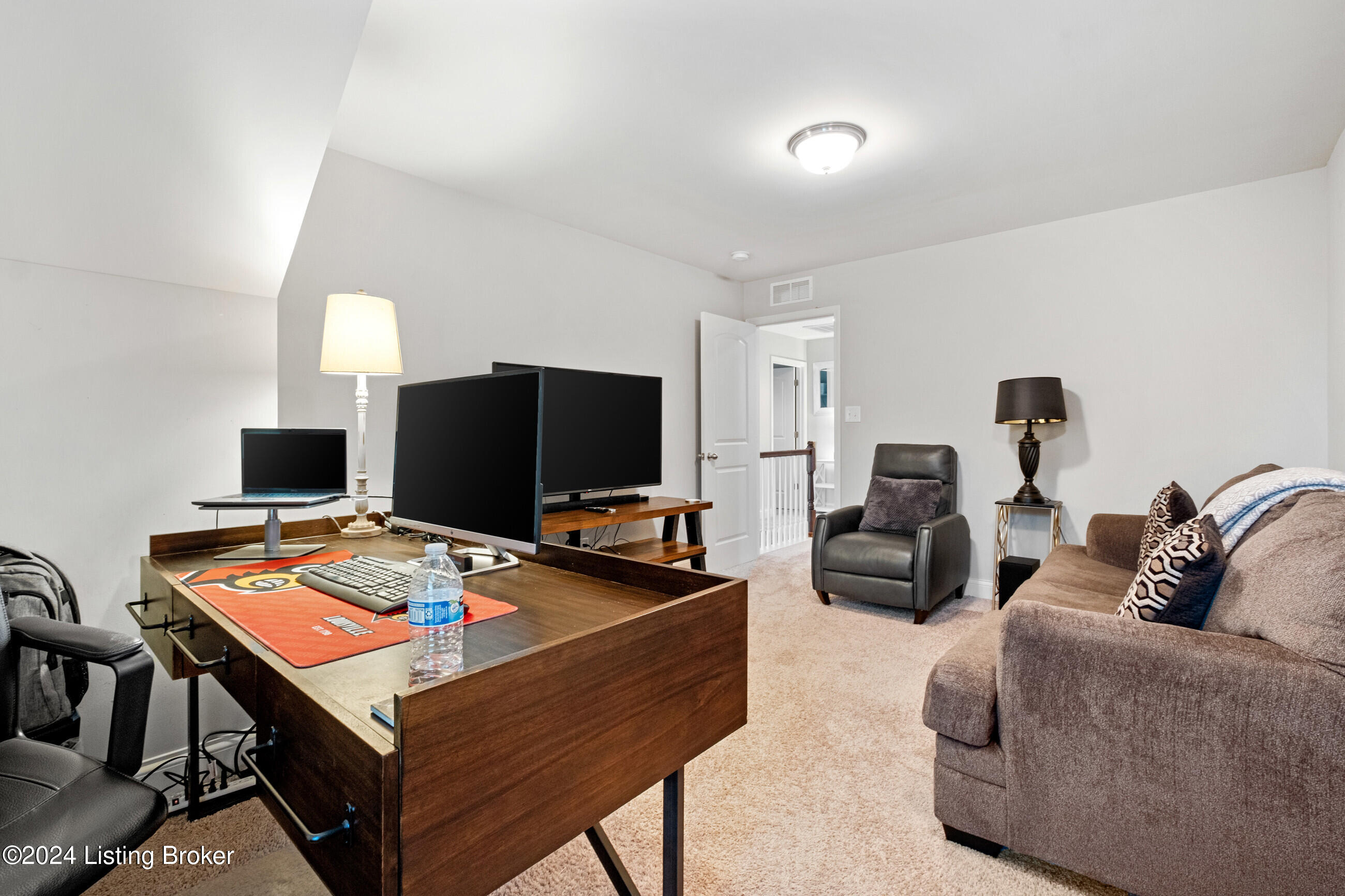 7316 Deutsch Road Louisville, KY 40229 - Photo 29 of 39 7316 deutsch_089