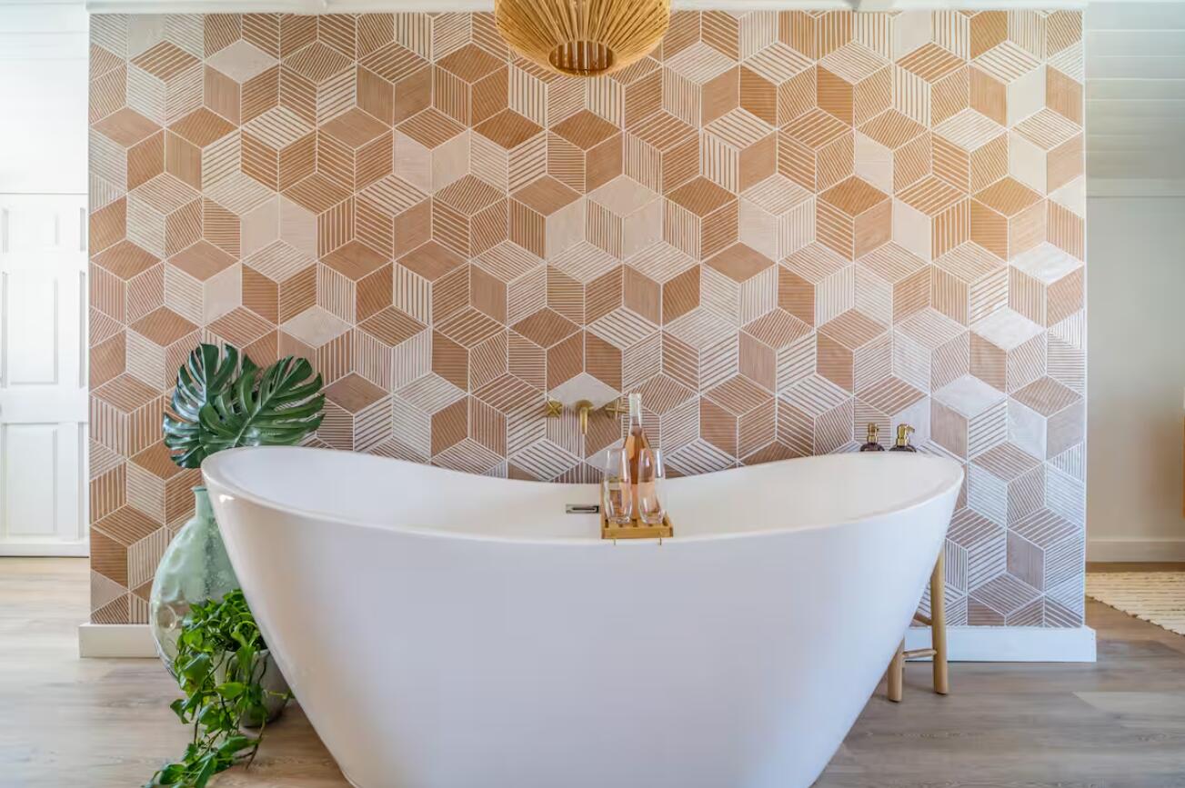 57725 Junipero Trail Yucca Valley, CA 92284 - Photo 3 of 46 a view of a bathtub in a bathroom