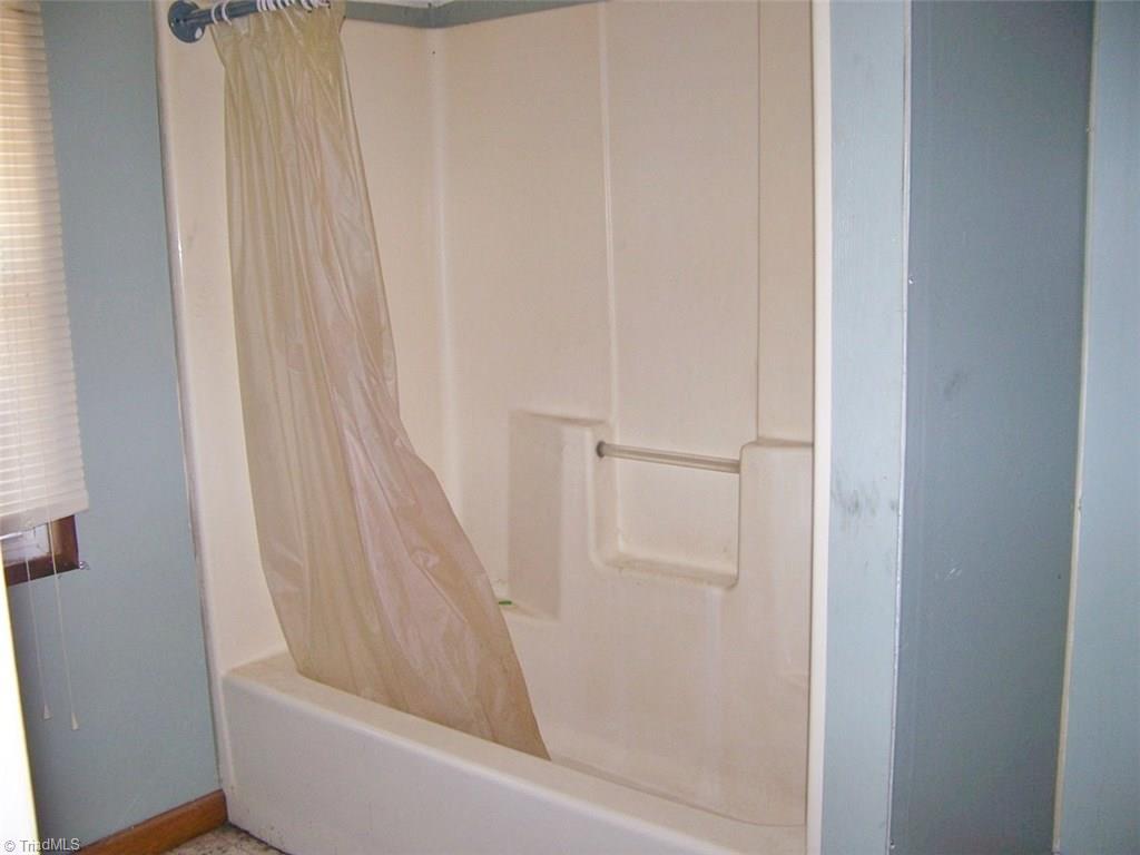 271 Monroe Road Mount Airy, NC 27030 - Photo 5 of 9 Gallery Image 5