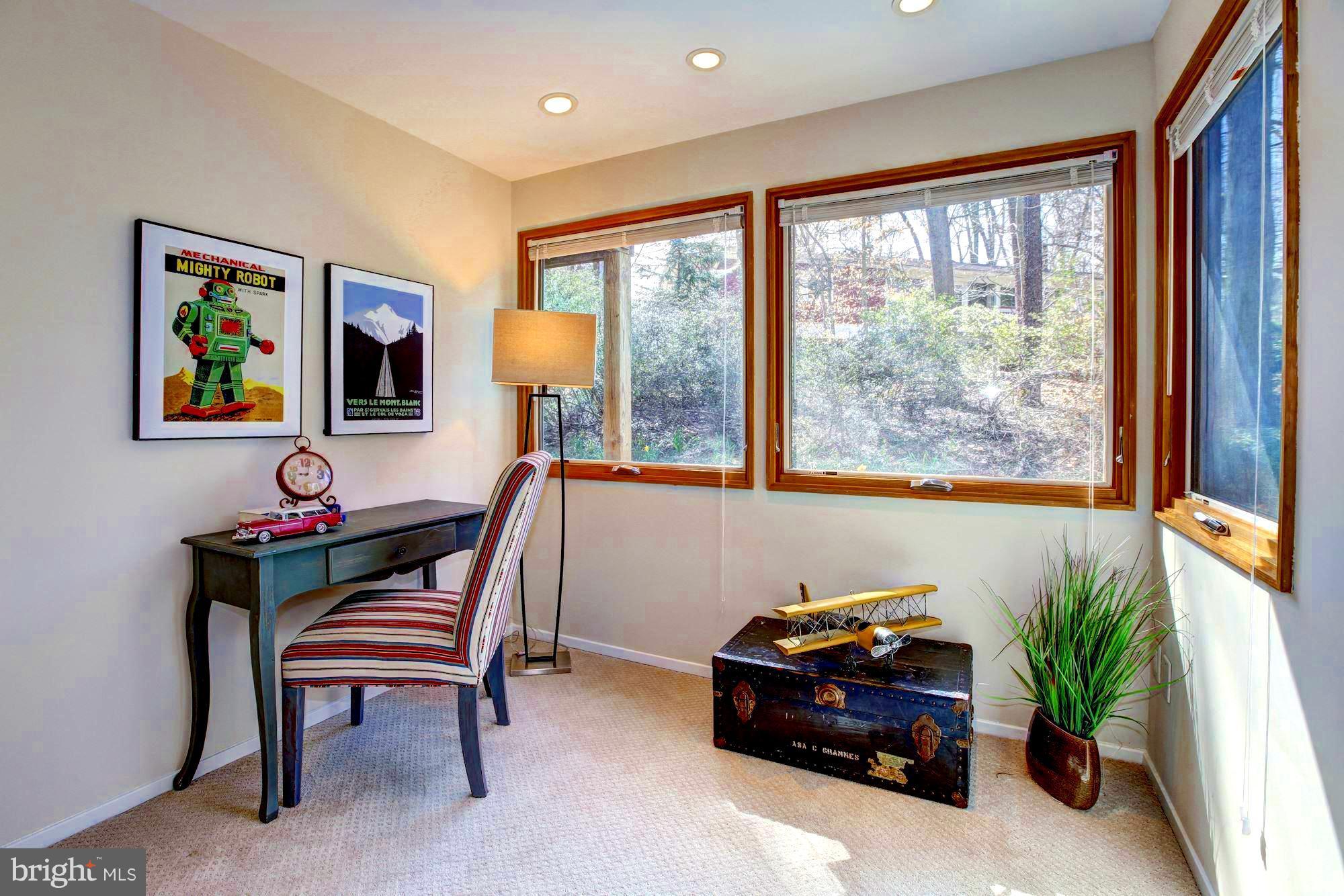 7904 Hamilton Spring Road Bethesda, MD 20817 - Photo 19 of 30 Make this your study or reading area