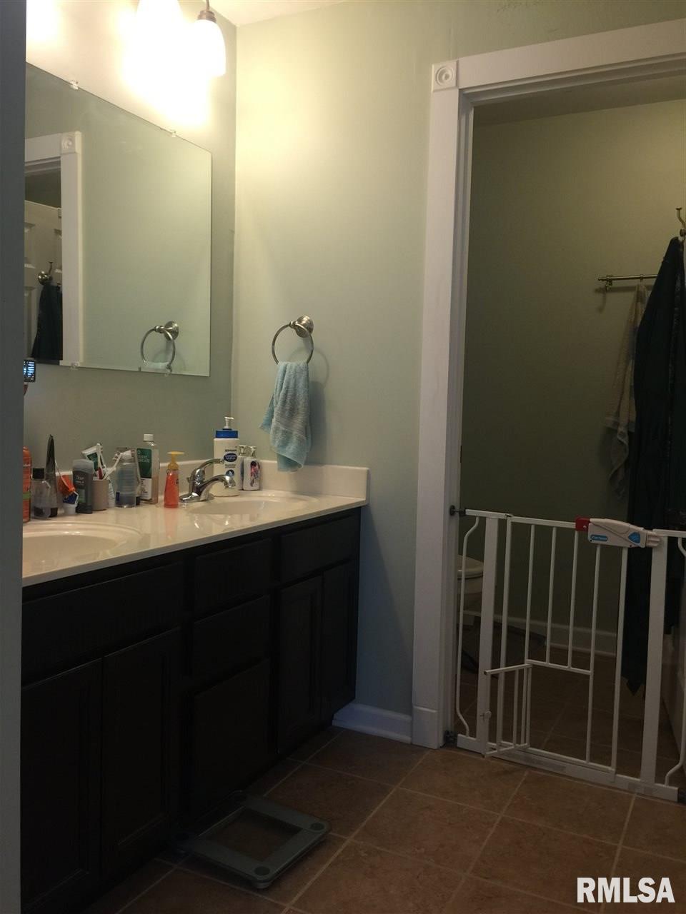 225 Robin Road Macomb, IL 61455 - Photo 11 of 19 Gallery Image 11