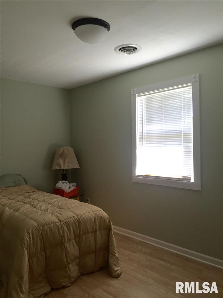 225 Robin Road Macomb, IL 61455 - Photo 12 of 19 Gallery Image 12
