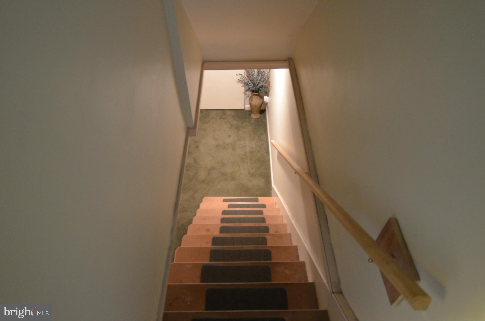 600 Old Riverside Road Baltimore, MD 21225 - Photo 5 of 15 a view of entryway