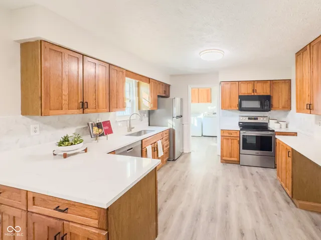 $393,900 | 9802 Hamilton Hills Lane, Fishers, IN 46038