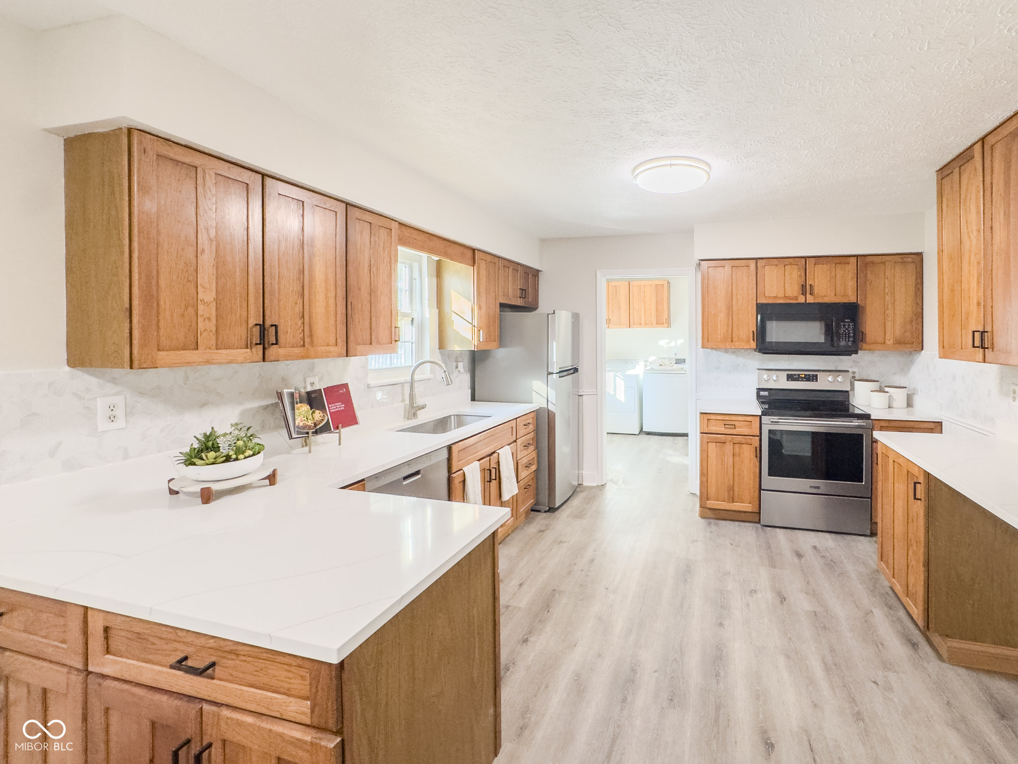 9802 Hamilton Hills Lane Fishers, IN 46038 - Photo 12 of 36