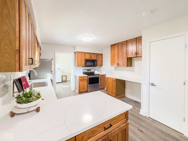 $393,900 | 9802 Hamilton Hills Lane, Fishers, IN 46038