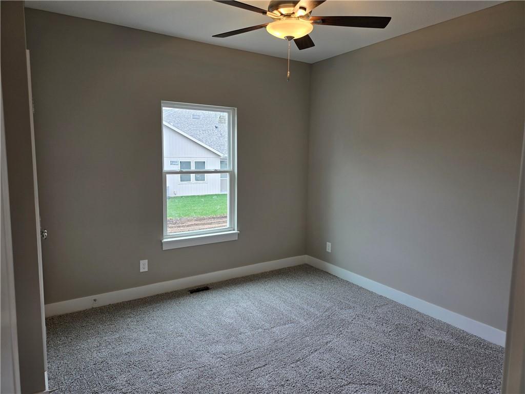 514 West Lawrence Avenue Spring Hill, KS 66083 - Photo 11 of 14