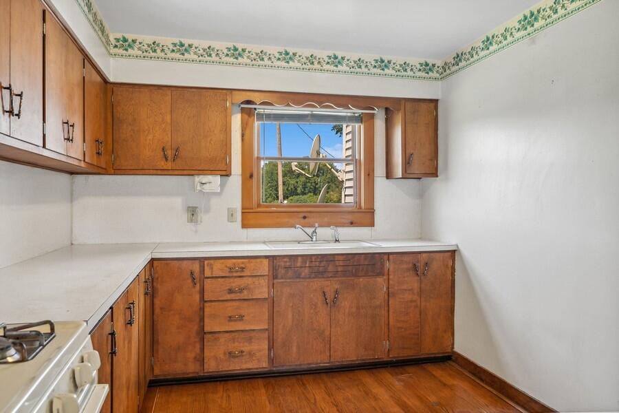 8624 Hagar Shore Road Watervliet, MI 49098 - Photo 9 of 30 Kitchen