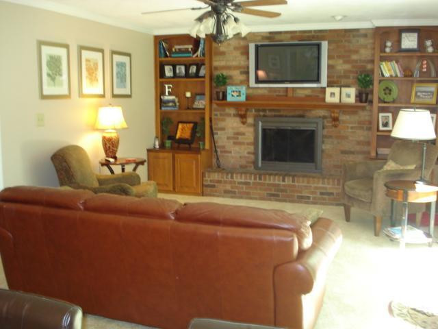 1043 Lawton Road Covington, KY 41011 - Photo 7 of 30 Gallery Image 7