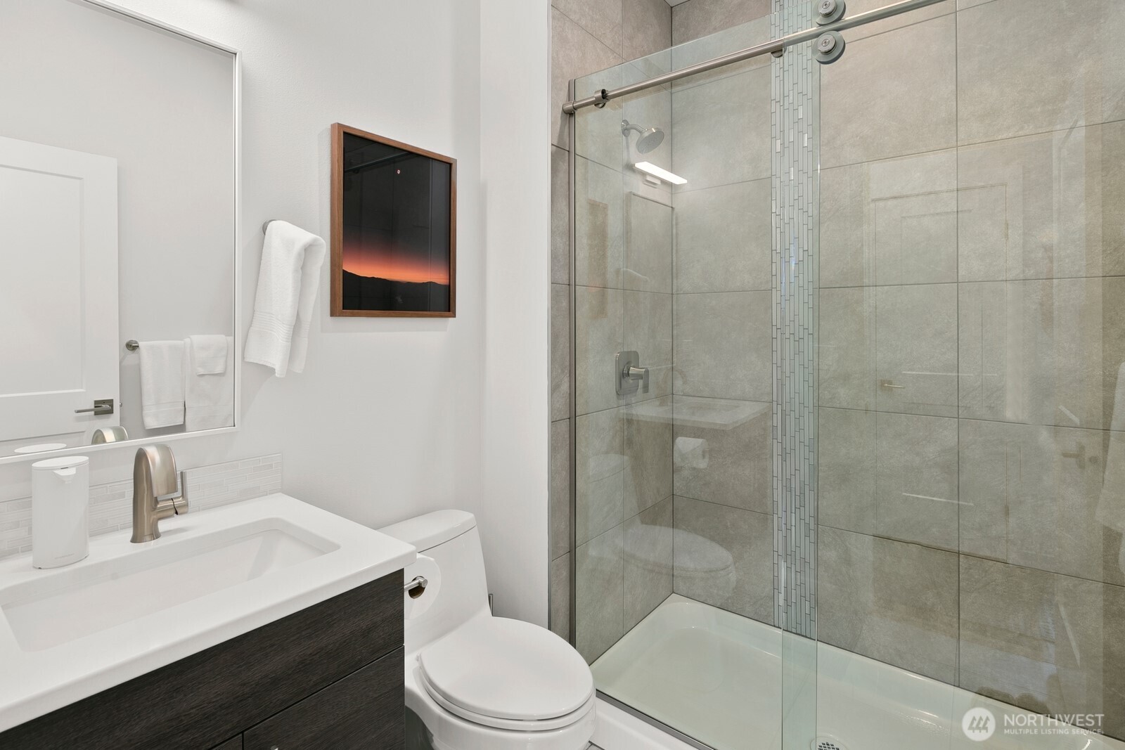 2627 Southwest 100th Street Seattle, WA 98146 - Photo 13 of 27