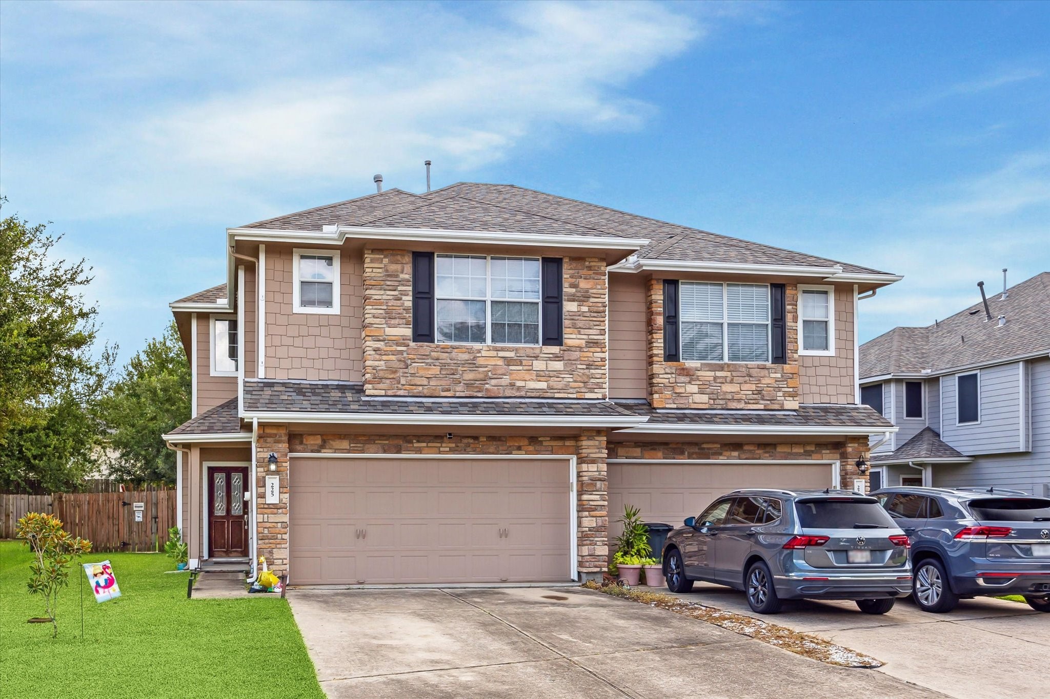 225 Drake Run Lane Dickinson, TX 77539 - Photo 2 of 22 a house view