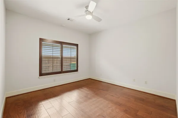 $900,000 | 8111 Hideaway Lake Circle, Spring, TX 77389