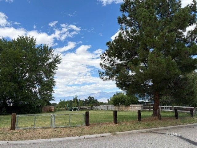 3572 Ranch View Lane Bishop, CA 93514 - Photo 15 of 15 view across the street