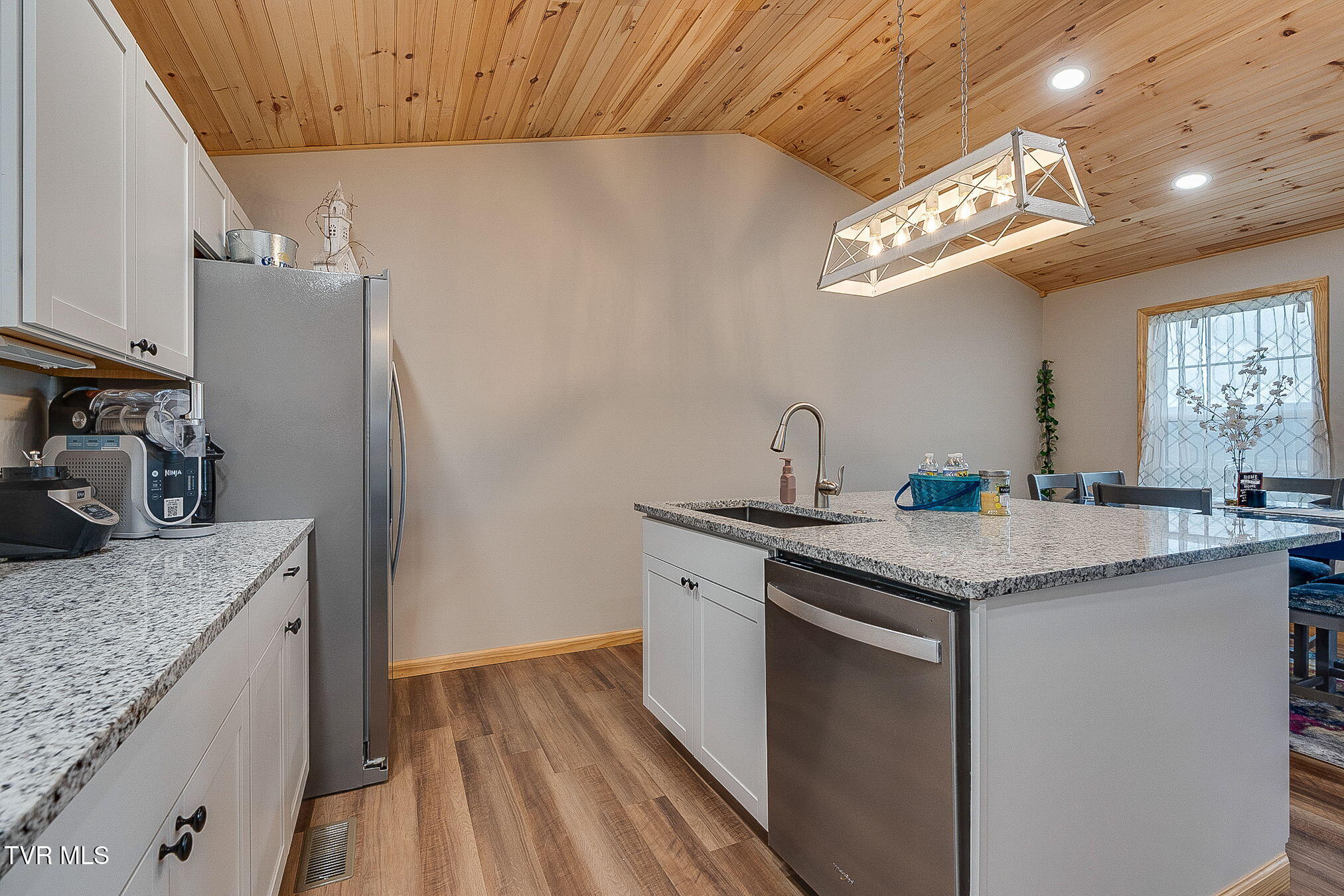 117-135 Ridgeview Drive Elizabethton, TN 37643 - Photo 14 of 68 011