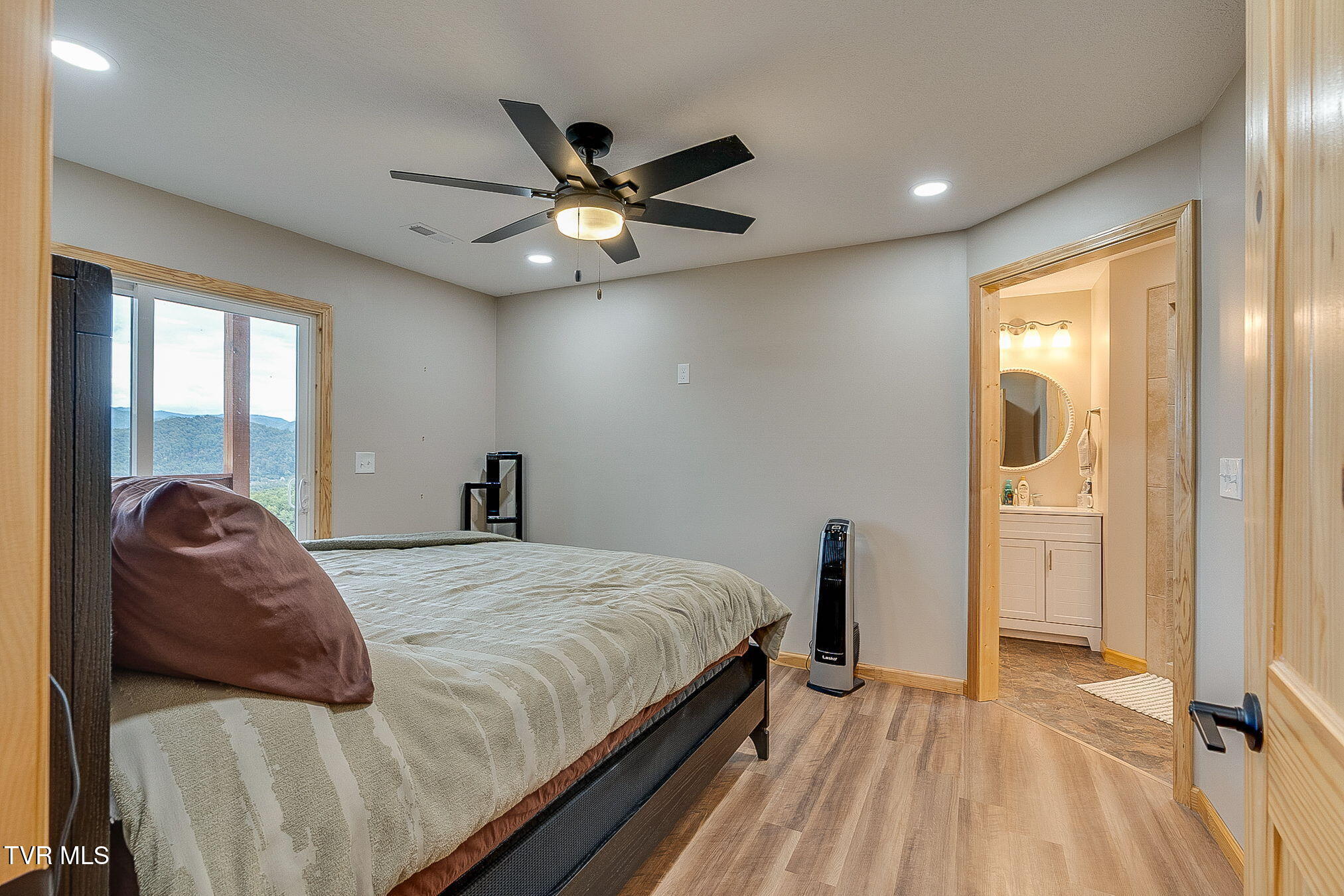 117-135 Ridgeview Drive Elizabethton, TN 37643 - Photo 18 of 68 016