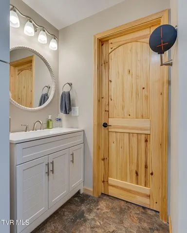 $2,050,000 | 117-135 Ridgeview Drive, Elizabethton, TN 37643