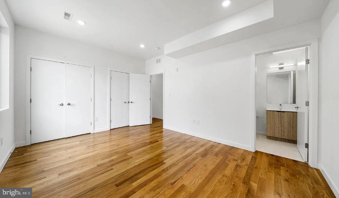 300 Budd Street, Unit B2 Philadelphia, PA 19104 - Photo 10 of 23 a view of an empty room and window