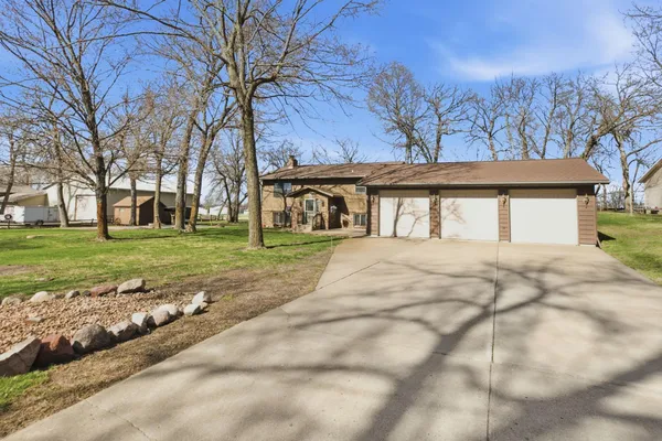 $450,000 | 32878 Spunk Tree Circle, Avon, MN 56310