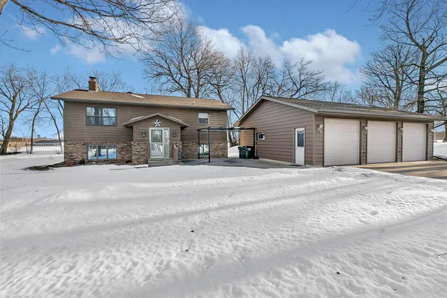 $499,900 | 32878 Spunk Tree Circle, Avon, MN 56310