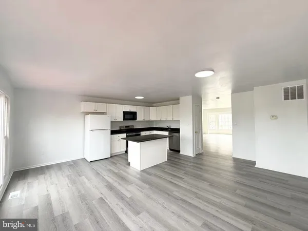 $3,000 | 16848 Winston Lane, Woodbridge, VA 22191