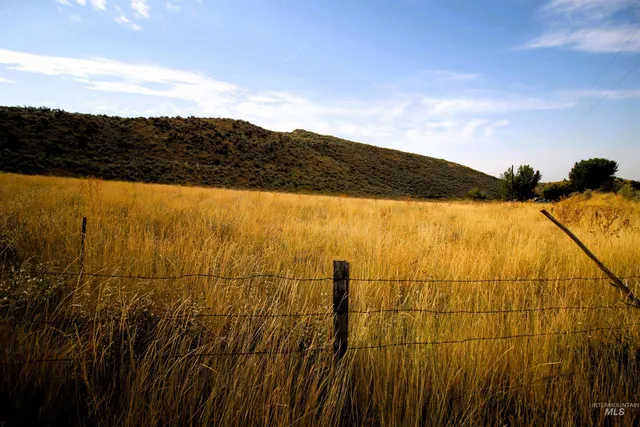 $275,000 | 1550 Thousand Springs Road, Weiser, ID 83672