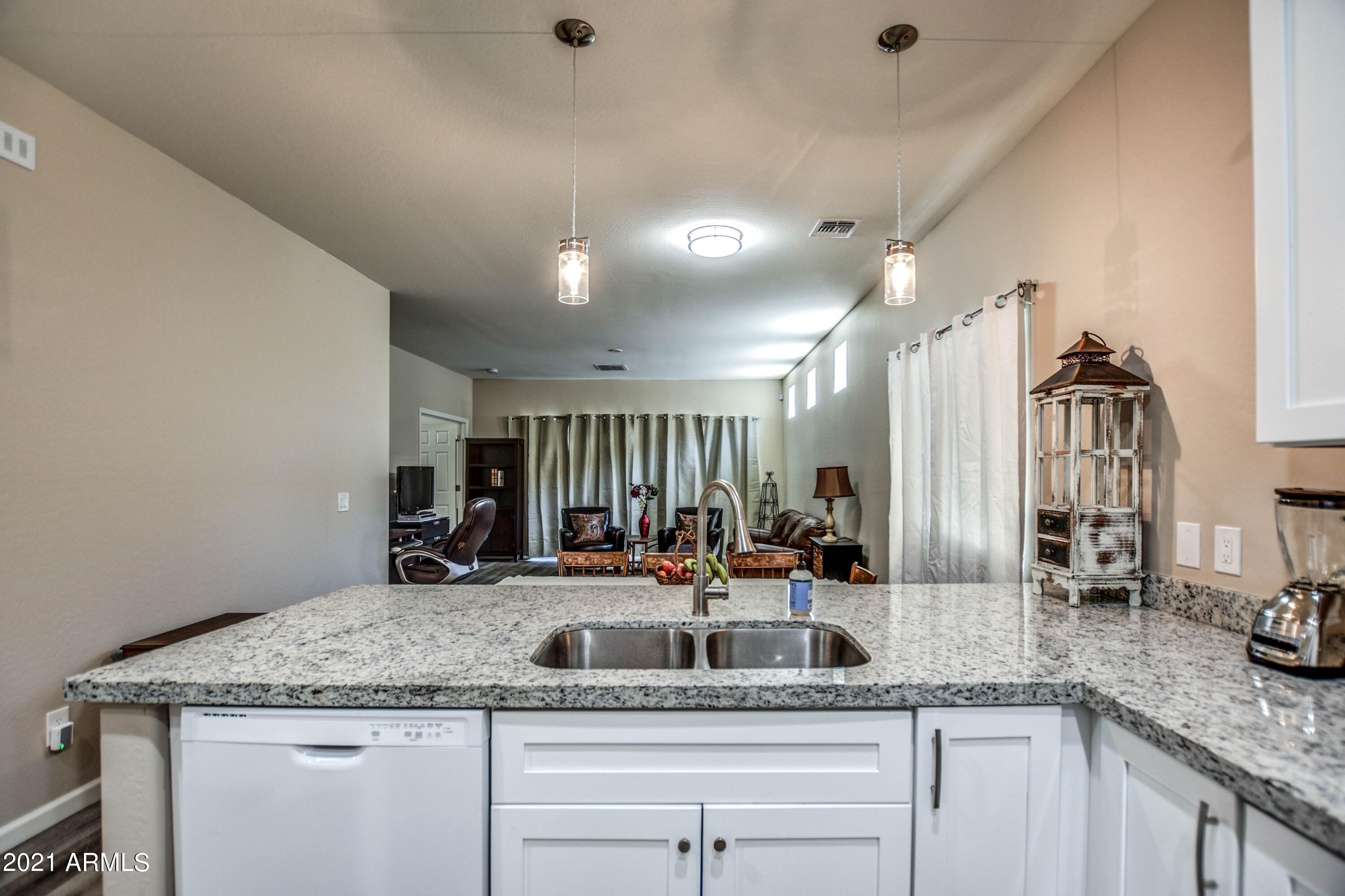 610 West Harwell Rd. Phoenix, AZ 85041 - Photo 18 of 43 KITCHEN 10