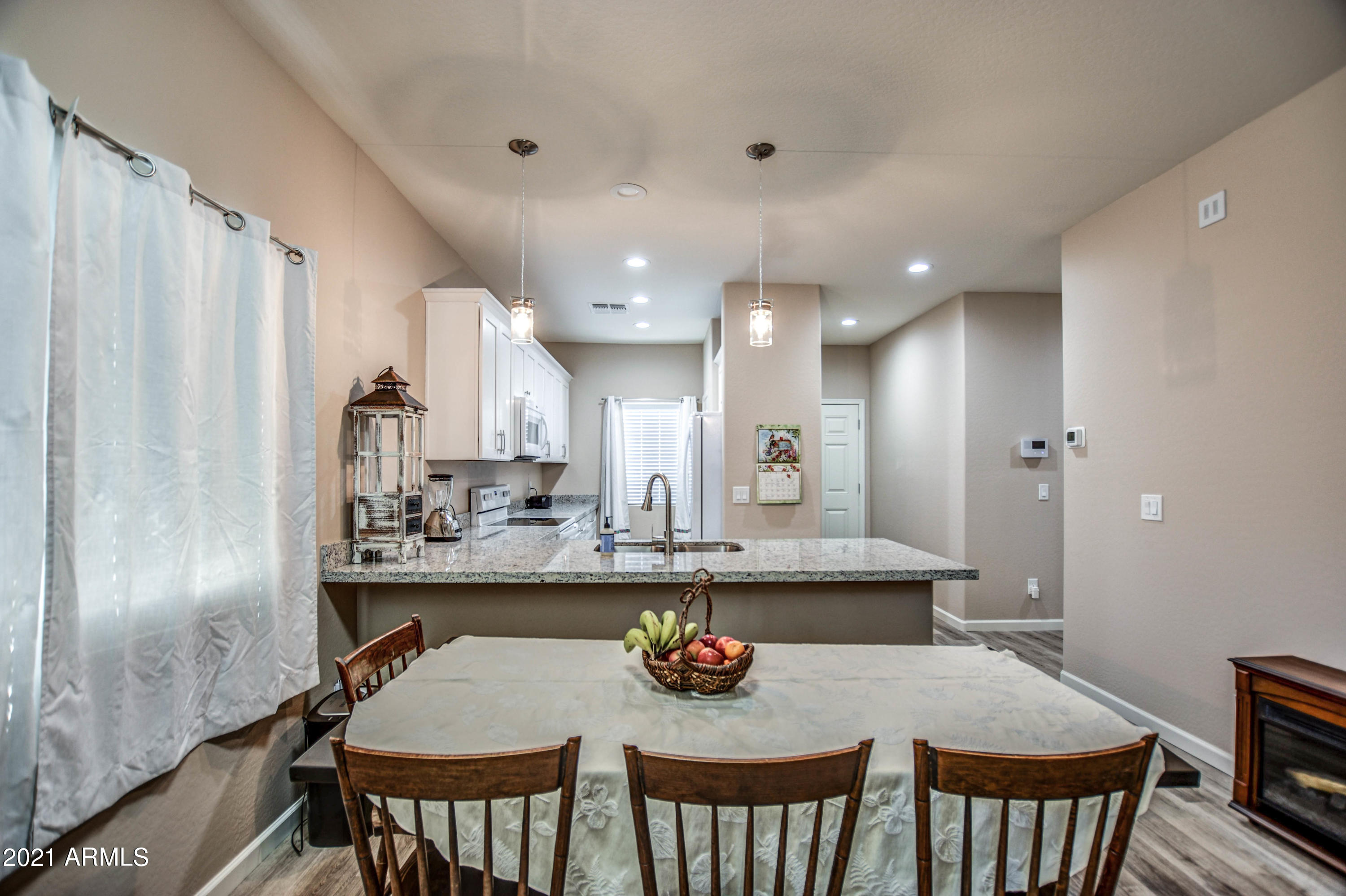 610 West Harwell Rd. Phoenix, AZ 85041 - Photo 21 of 43 KITCHEN 5