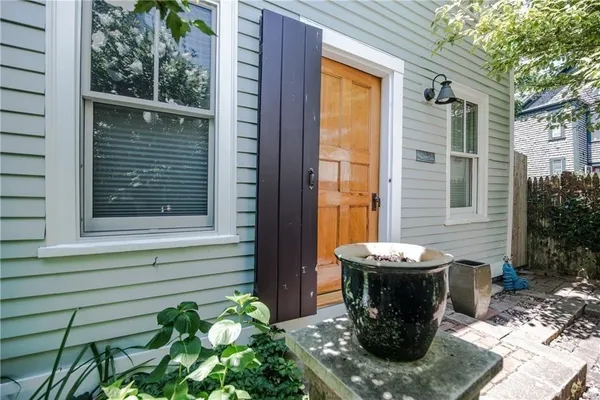 $3,500 | 22 3rd Street, Newport, RI 02840