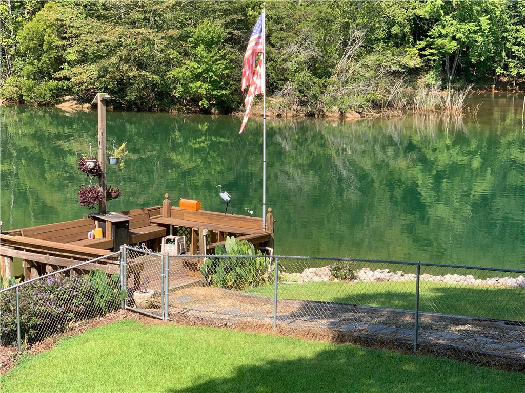 518 Inlet Drive Seneca, SC 29672 - Photo 10 of 48 Springtime on the fixed deck/dock!