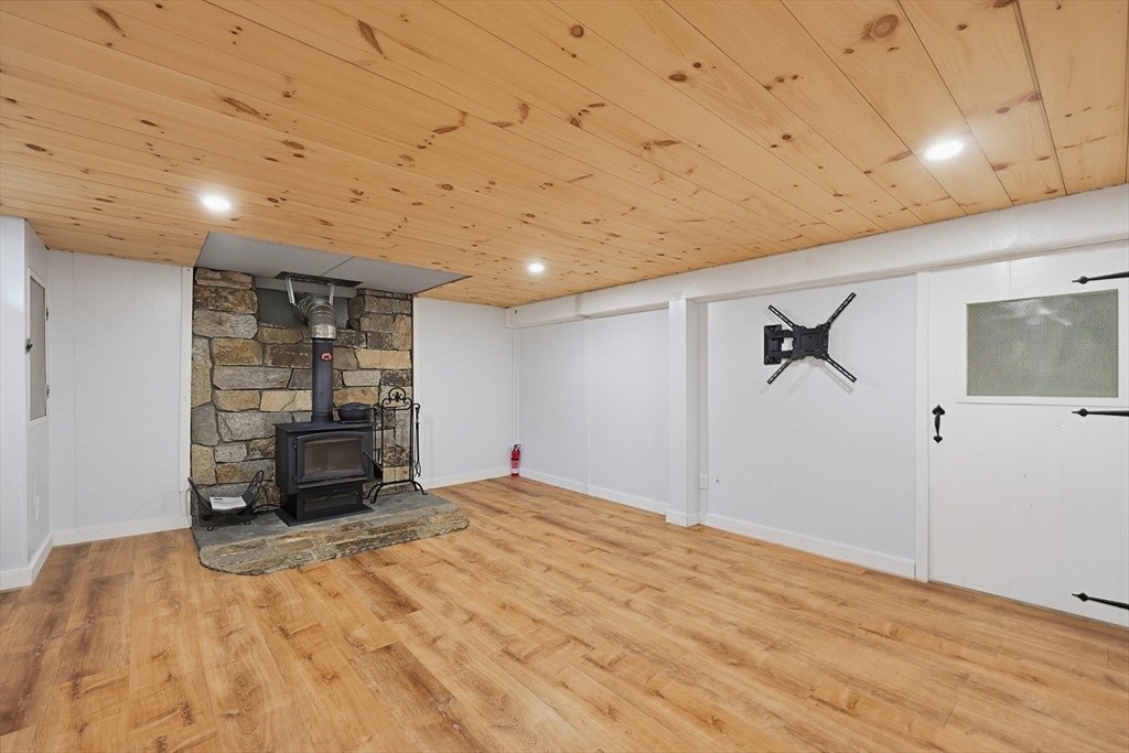 18 Prairie Avenue Bellingham, MA 02019 - Photo 25 of 42