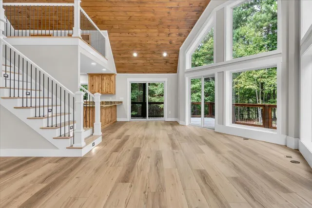 $935,000 | 415 Thunder Ridge Drive, South Pittsburg, TN 37380