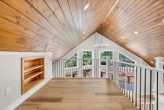 $935,000 | 415 Thunder Ridge Drive, South Pittsburg, TN 37380