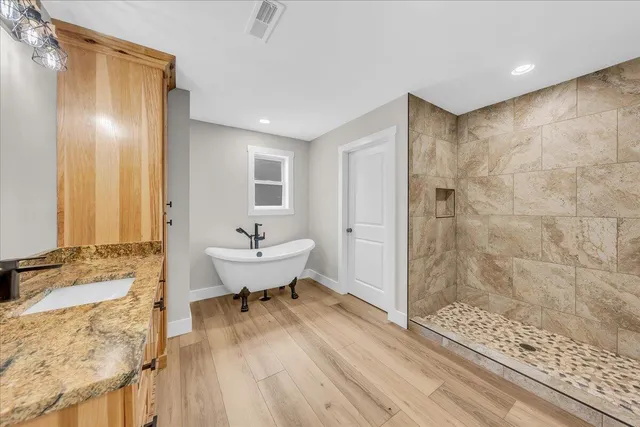 $935,000 | 415 Thunder Ridge Drive, South Pittsburg, TN 37380