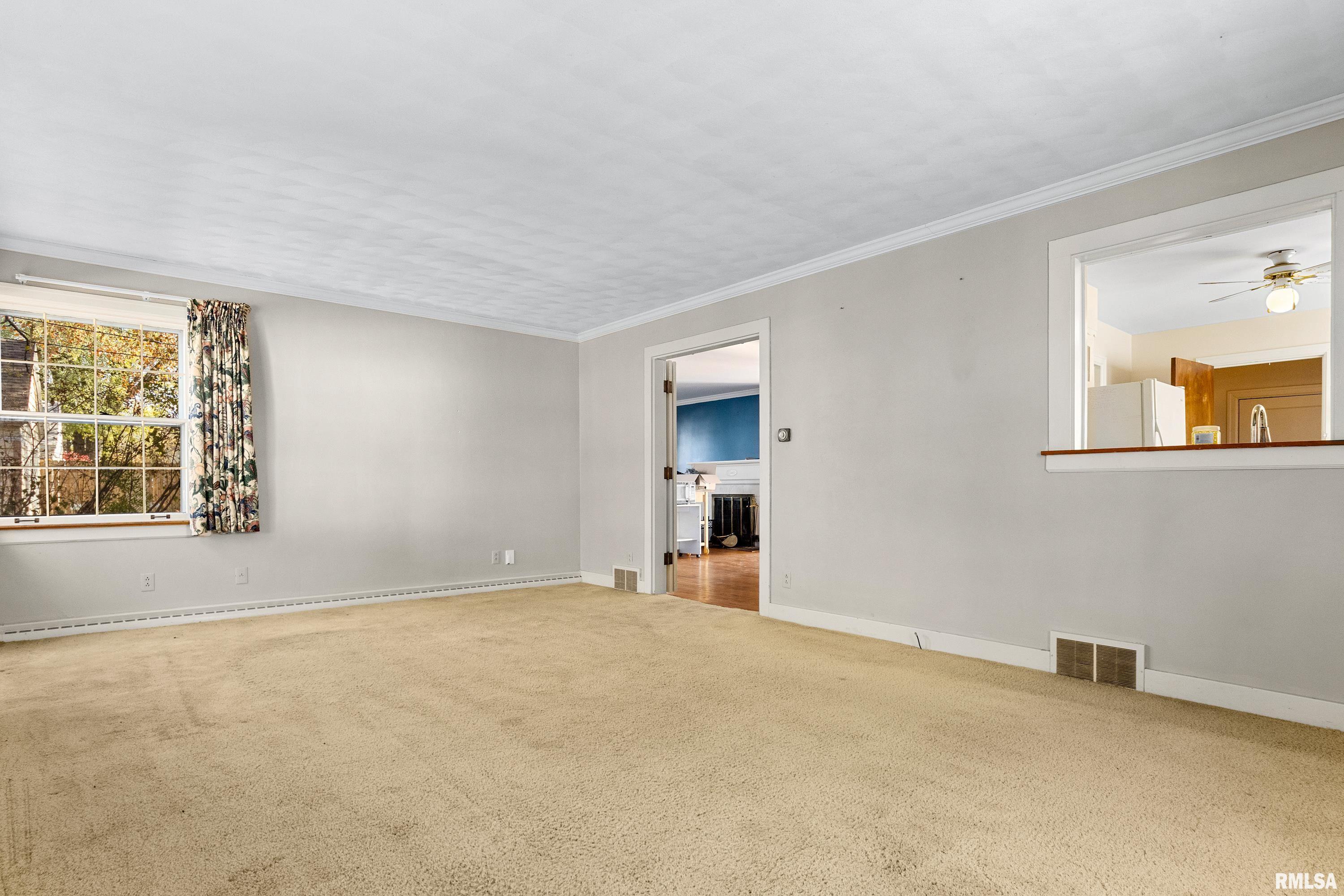 915 East Elmhurst Avenue Peoria, IL 61603 - Photo 12 of 39