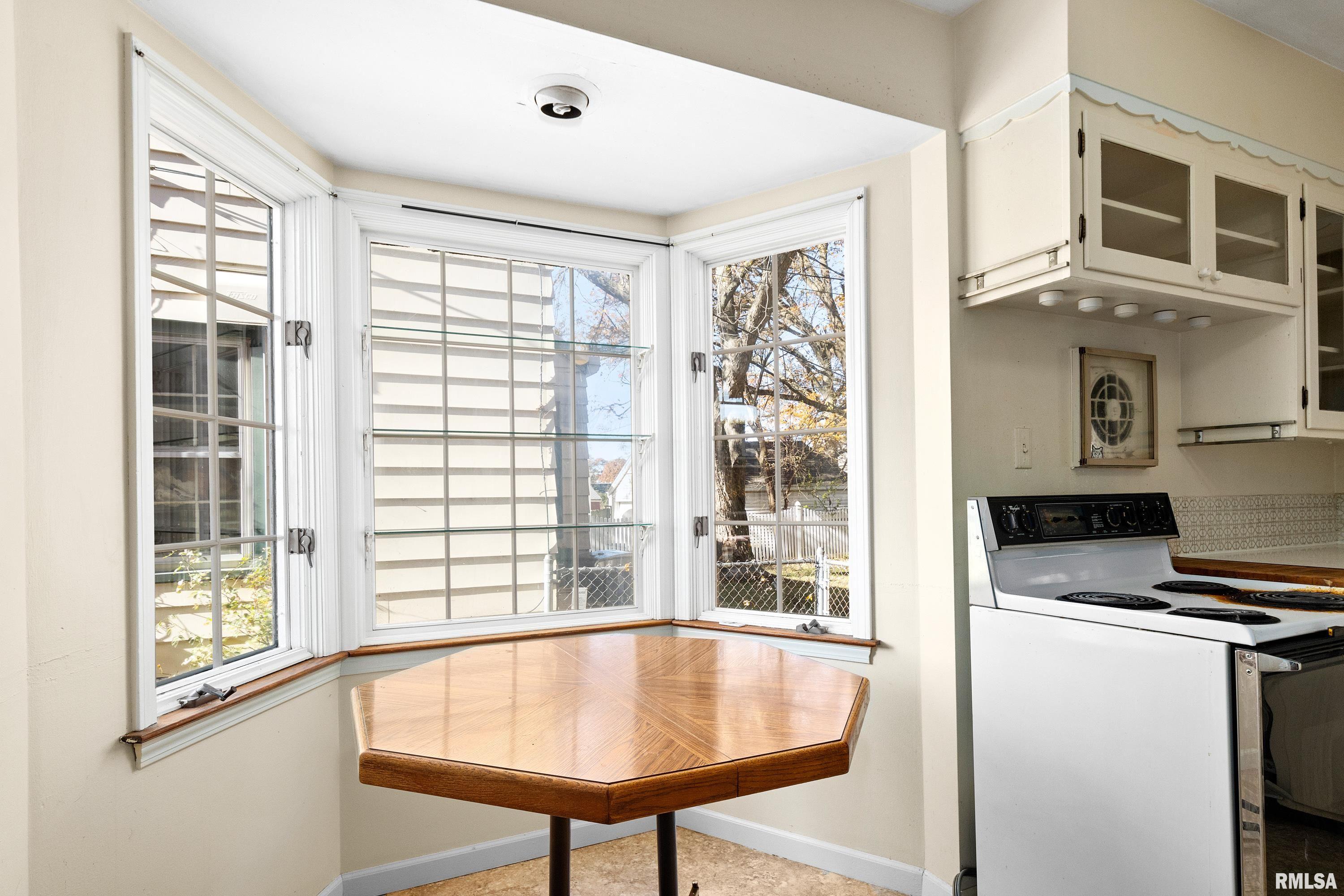 915 East Elmhurst Avenue Peoria, IL 61603 - Photo 15 of 39