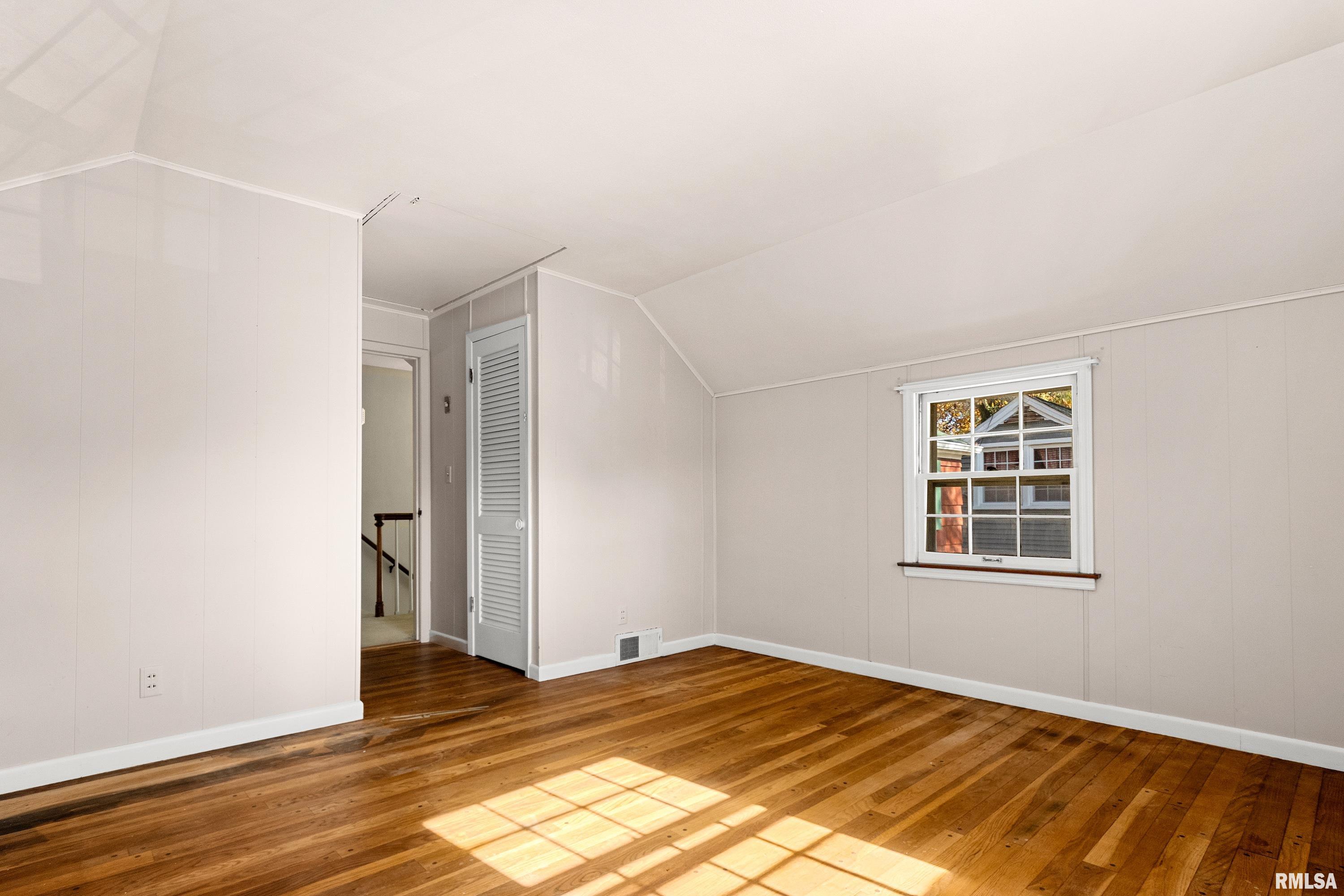 915 East Elmhurst Avenue Peoria, IL 61603 - Photo 30 of 39