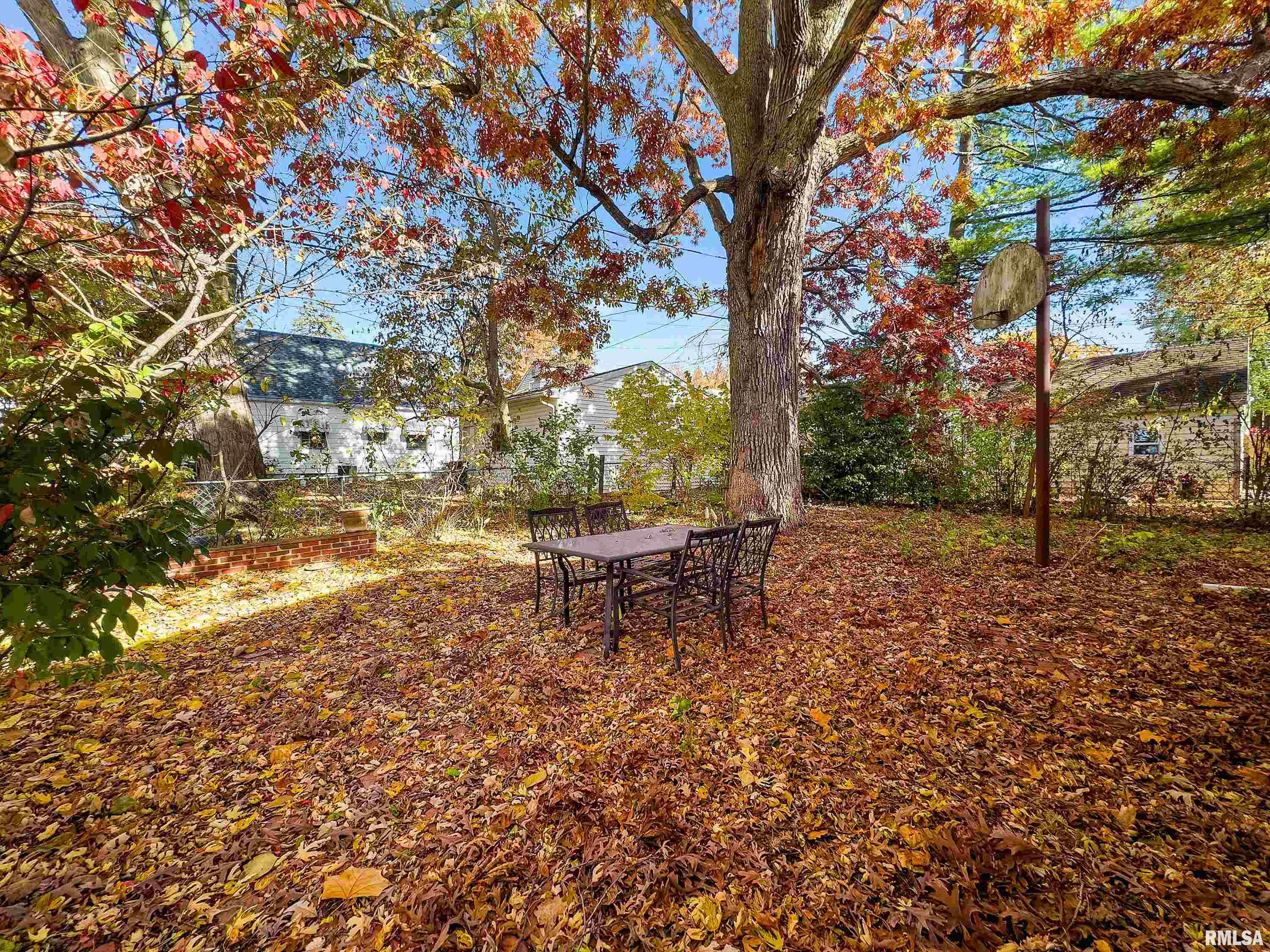 915 East Elmhurst Avenue Peoria, IL 61603 - Photo 39 of 39