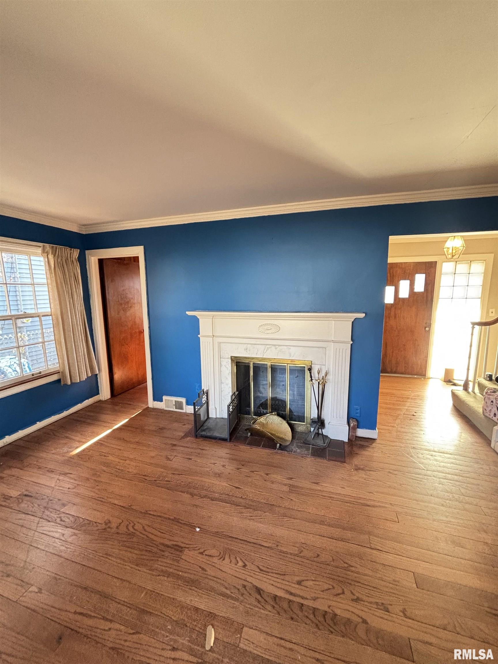 915 East Elmhurst Avenue Peoria, IL 61603 - Photo 5 of 39